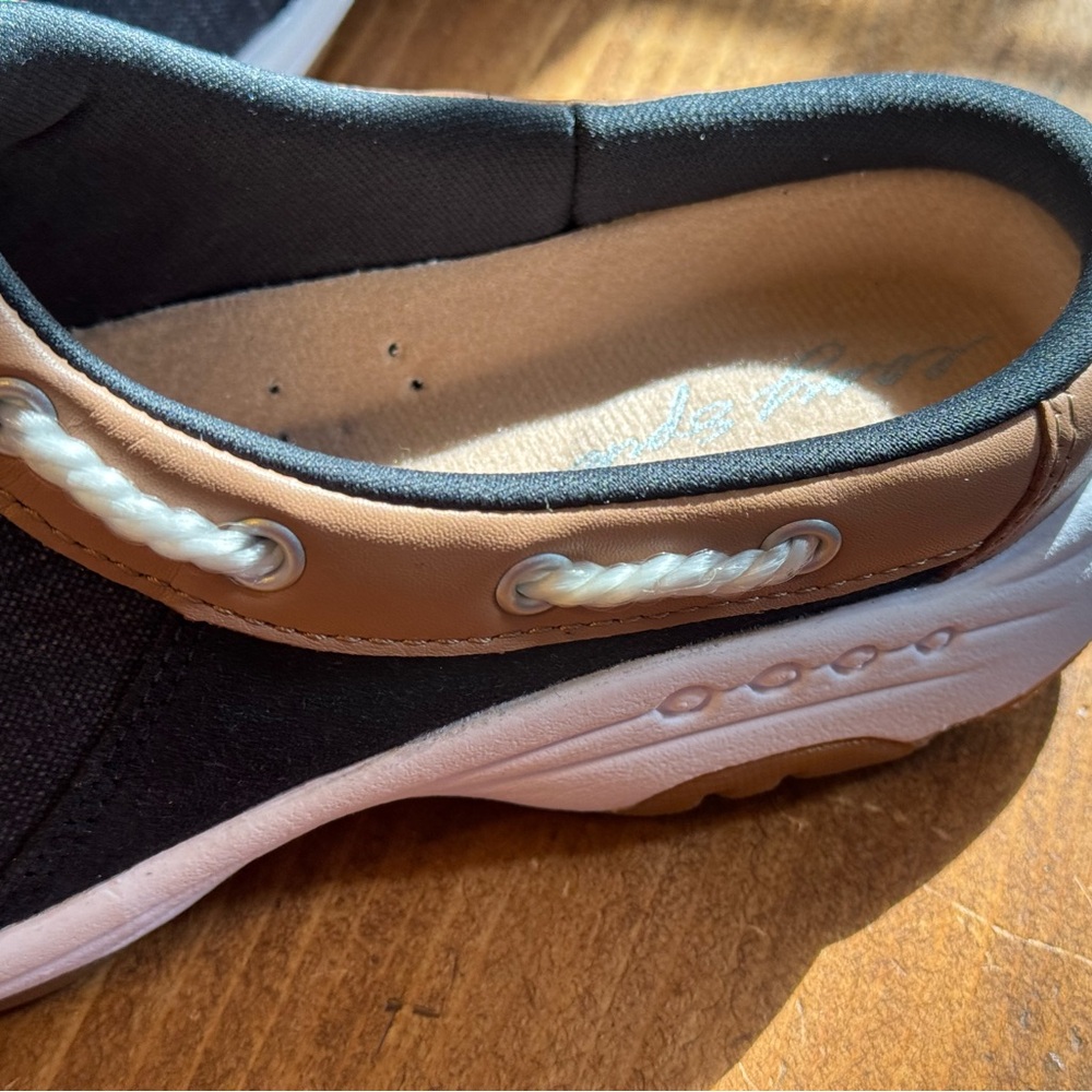NWOT Easy Spirit Woman’s Casual Slip-On Loafers- Blue and Tan. Size 8 Naut look - Picture 4 of 14